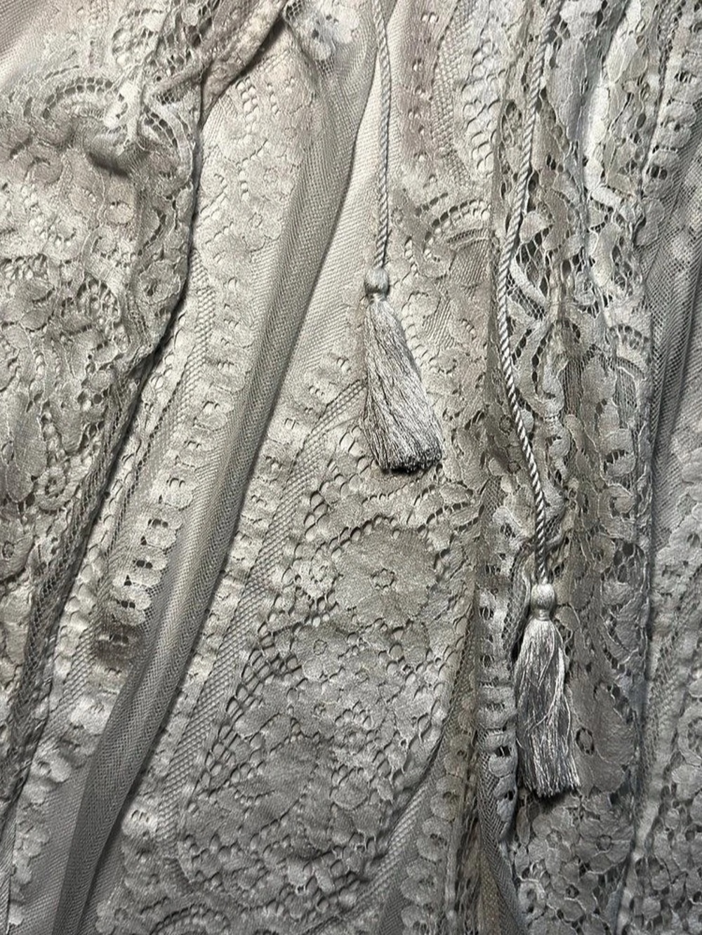White Lace Robe - Picture 5 of 5